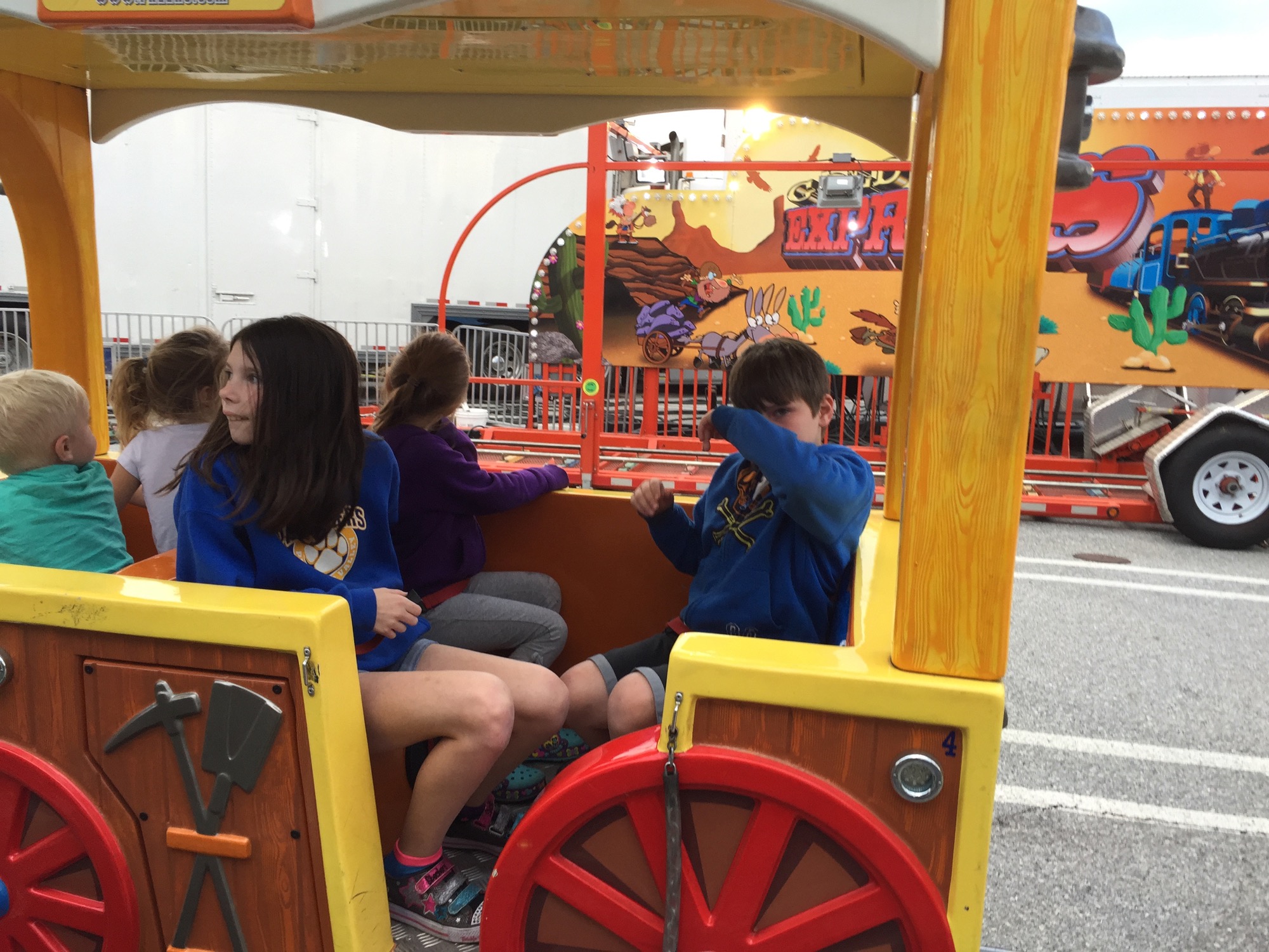 exton-carnival-2015-07 photo